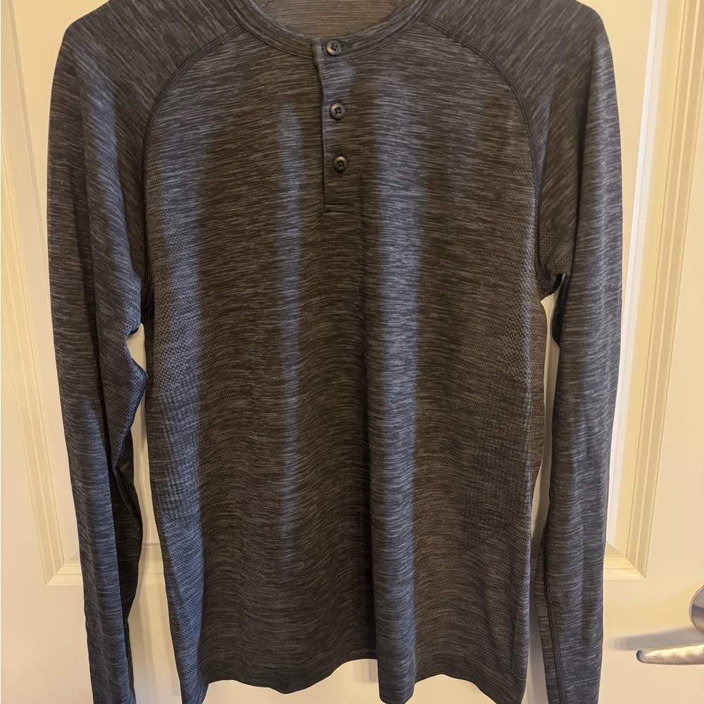 Men’s Lululemon Henley Long Sleeve Shirt Small